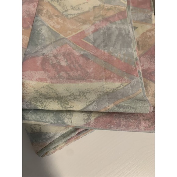 Vintage Wamsutta Standard Pillowcases Pair Abstract Southwestern Pastel Diamond - Picture 11 of 13